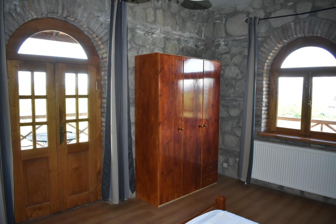 Elizbar Talakvadze Winery Farm stay *